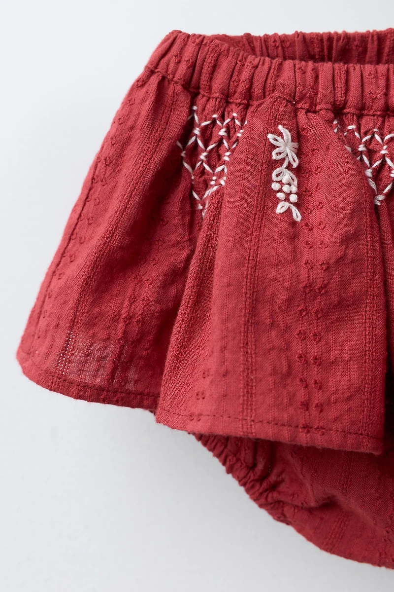 CULOTTE À VOLANT BRODÉE