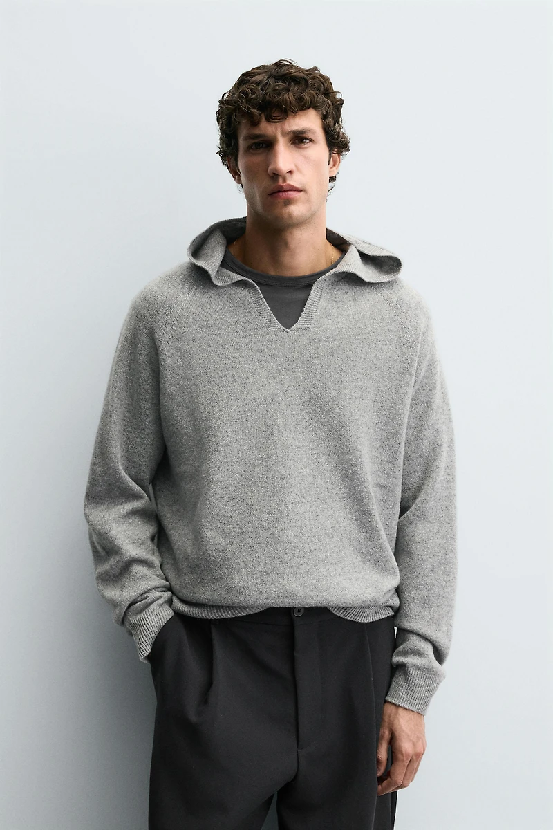 100% WOOL HOODED SWEATER