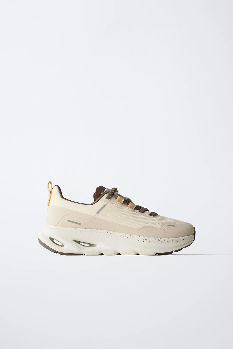 SNEAKERS WITH SOLE DETAIL