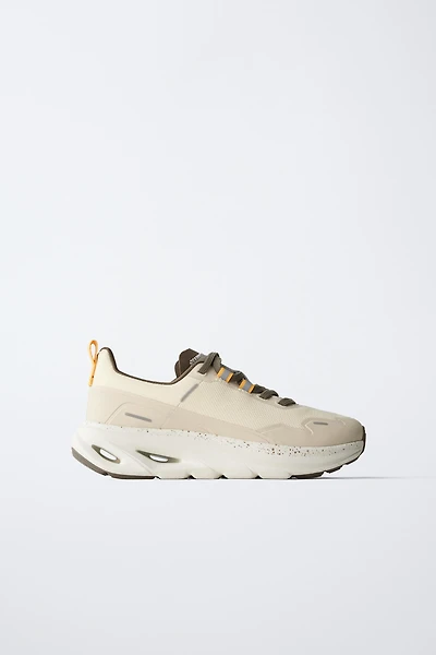 SNEAKERS WITH SOLE DETAIL