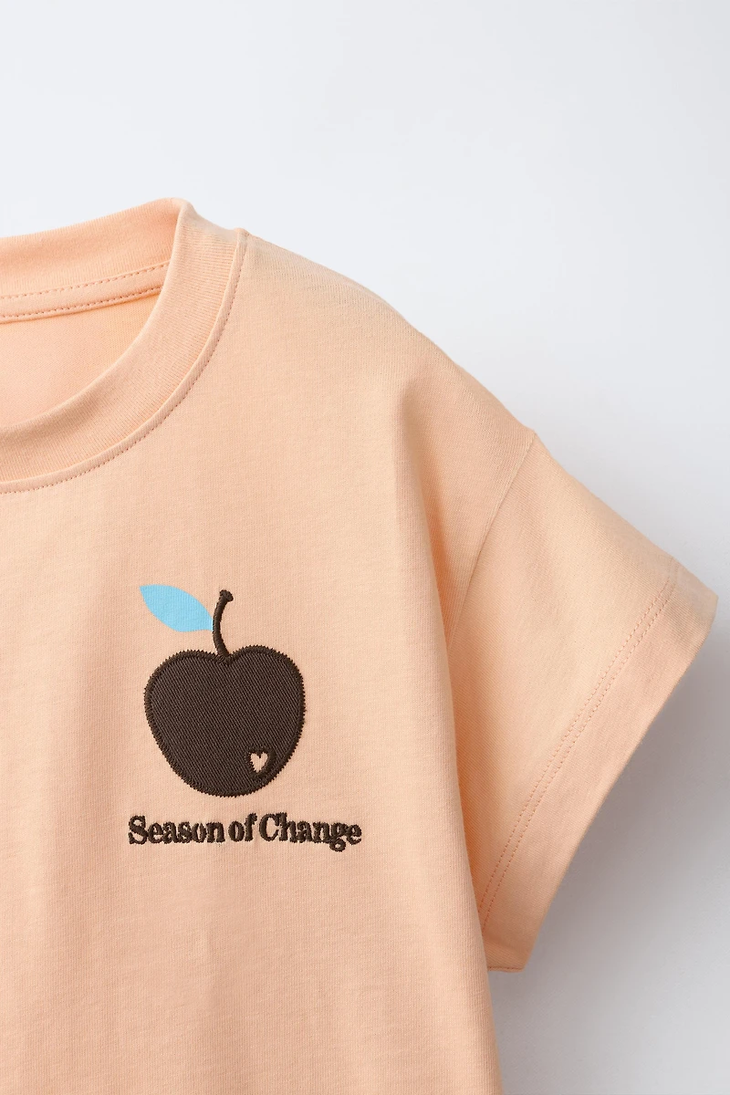 T-SHIRT À PIÈCE BRODÉE