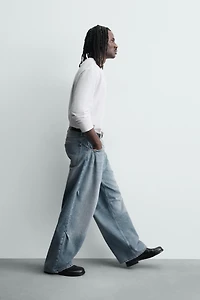 BALLOON FIT PLEATED JEANS