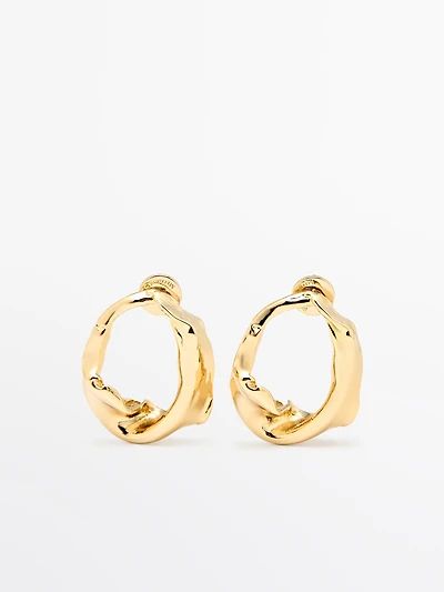 Boucles d'oreilles irrégulières