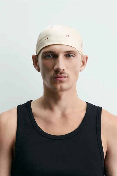 BANDANA SATINÉE À IMPRIMÉ GÉOMÉTRIQUE