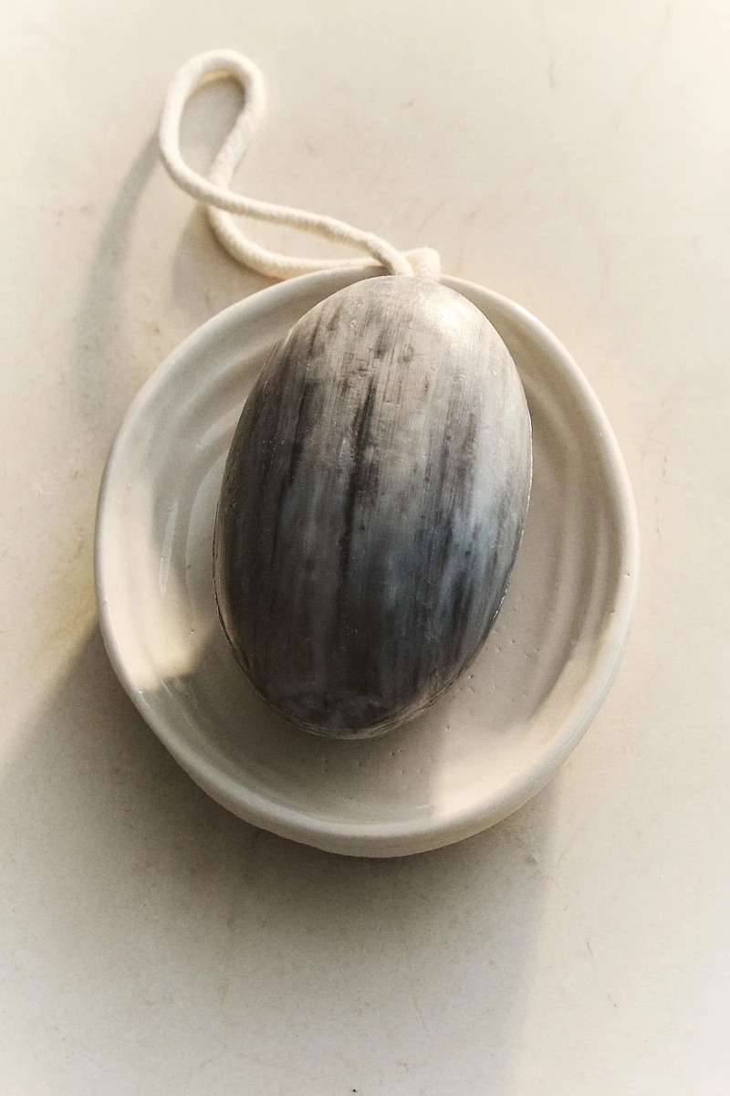 TEXTURED CERAMIC SOAP DISH