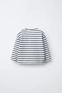 T-SHIRT À RAYURES AVEC DÉCOR TIGRE EN VELOURS BOUCLÉ