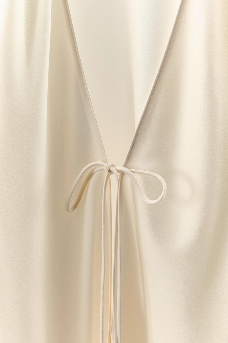 CHEMISE SATINÉE DENTELLE NŒUD