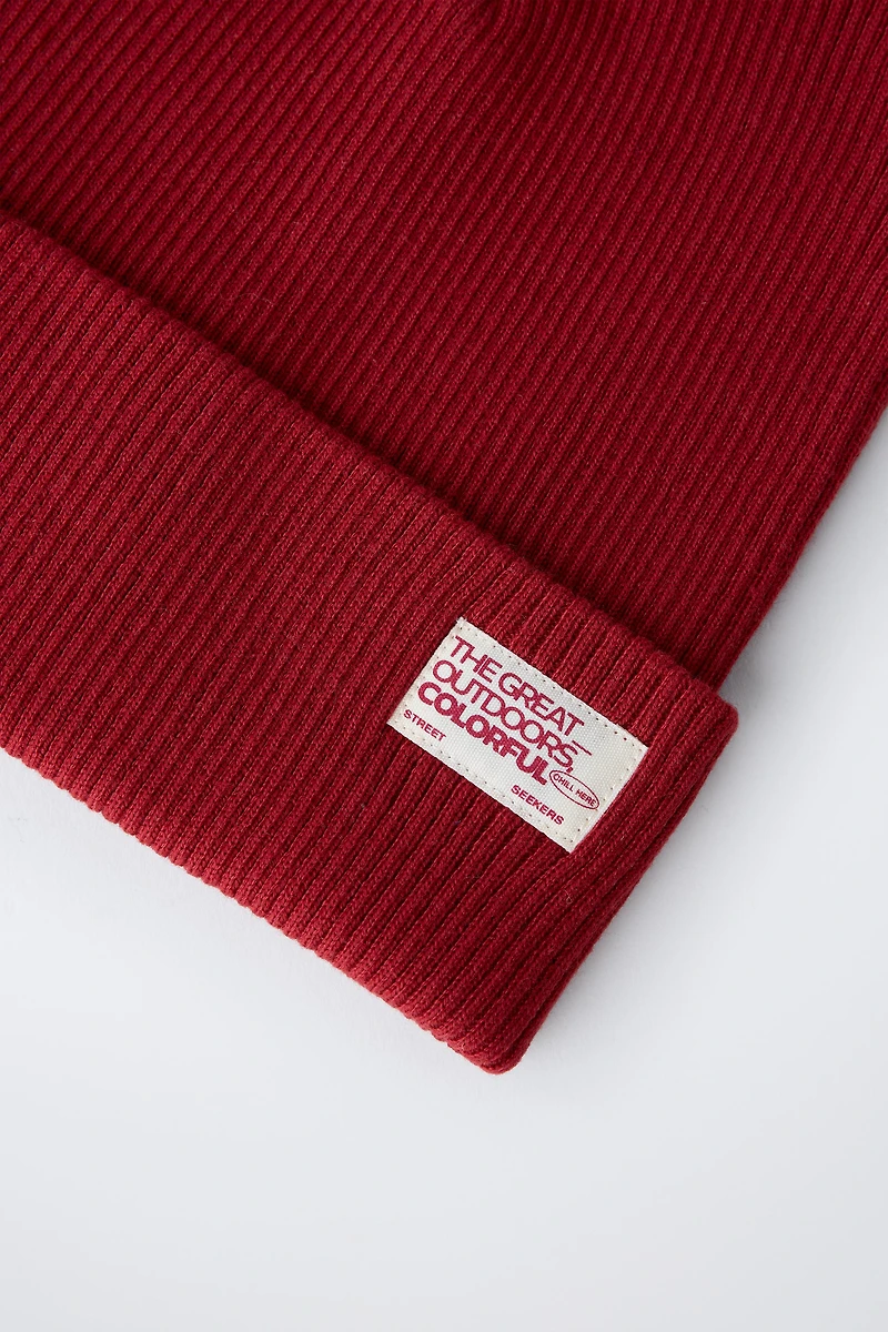 RIBBED KNIT HAT WITH LABEL