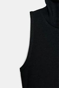 HIGH COLLAR SLEEVELESS TOP