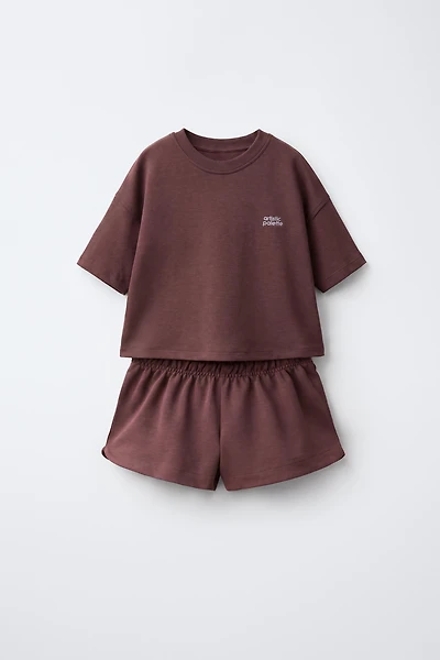 INTERLOCK T-SHIRT AND BERMUDA SHORTS SET