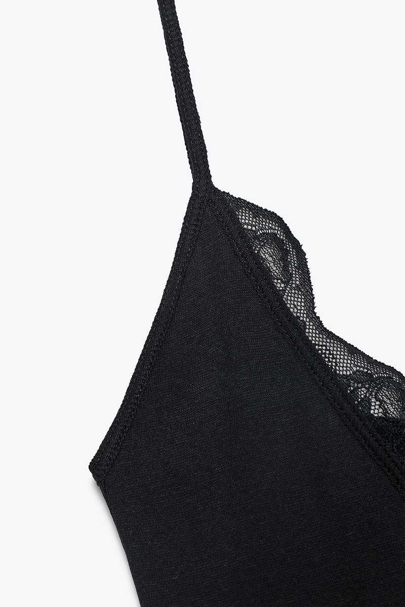 LACE STRAPPY TOP