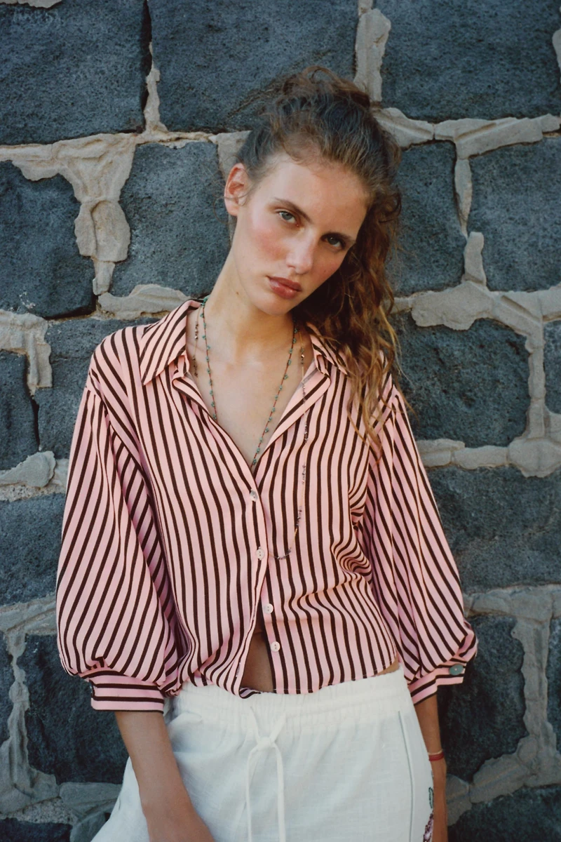 CHEMISE À RAYURES ET MANCHES BOUFFANTES