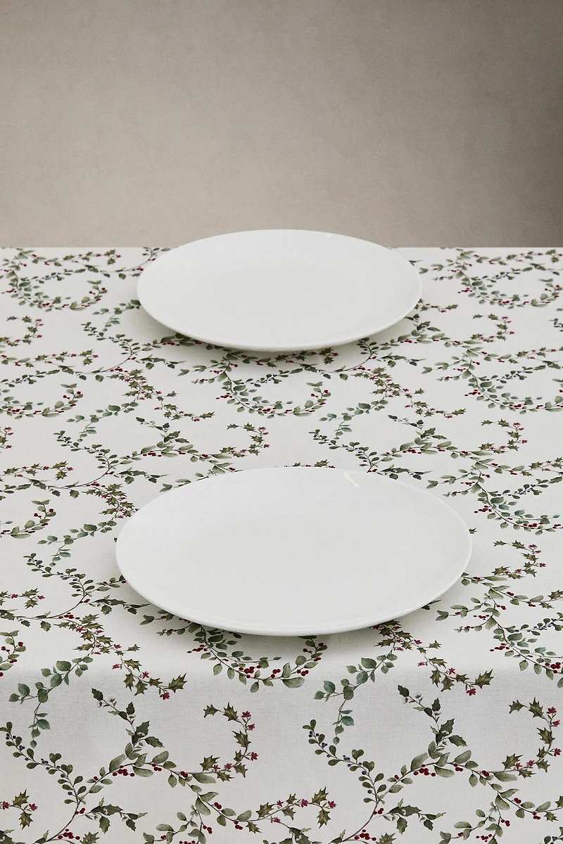CHRISTMAS HOLLY LEAF COTTON TABLECLOTH