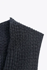 TEXTURED TOP