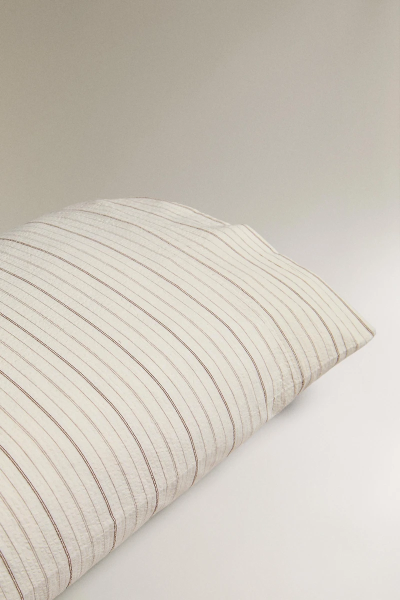 STRIPED SEERSUCKER PILLOWCASE