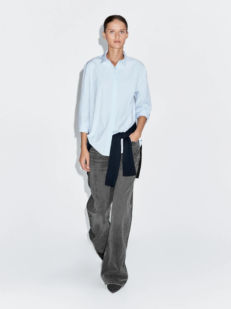 Poplin shirt with hidden buttons