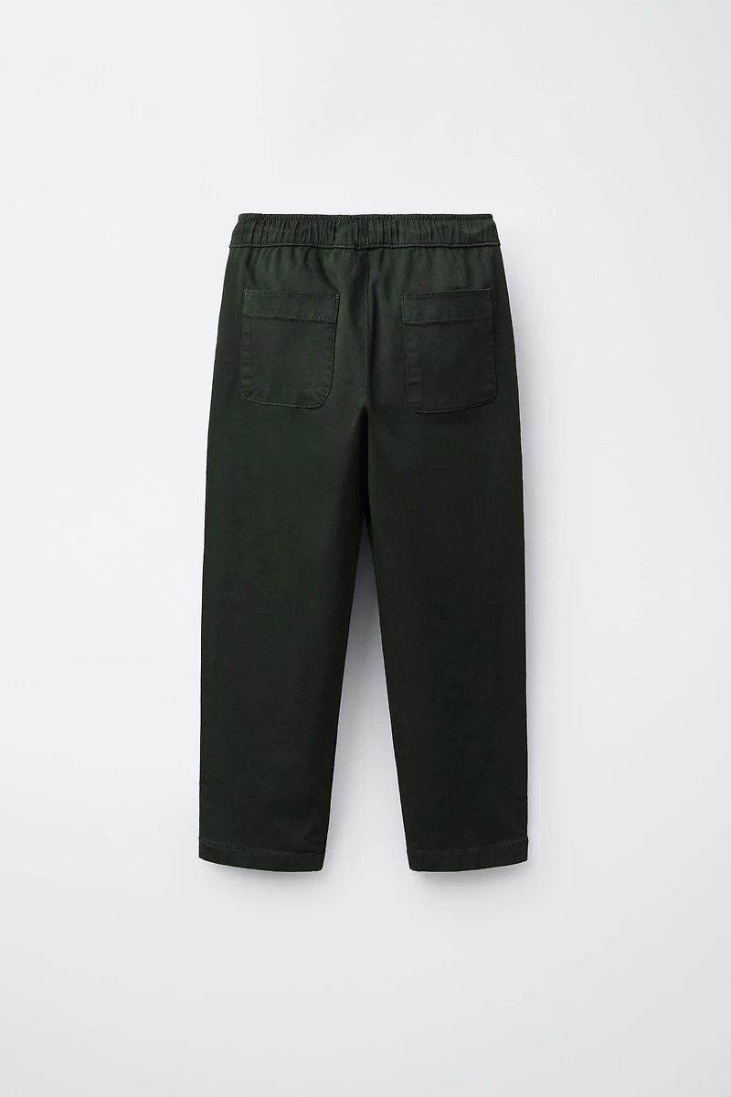 PANTALON CHINO BASIQUE ÉTIQUETTE