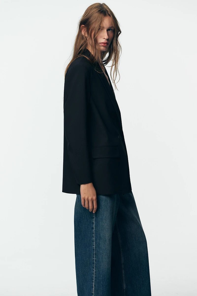OVERSIZED DOUBLE-BREASTED BLAZER