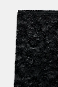 LACE CAPRI LEGGINGS