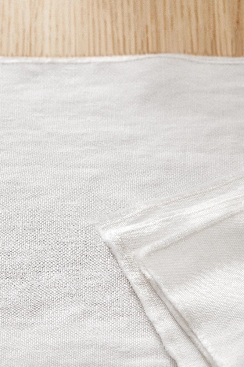 WASHED LINEN PLACEMAT