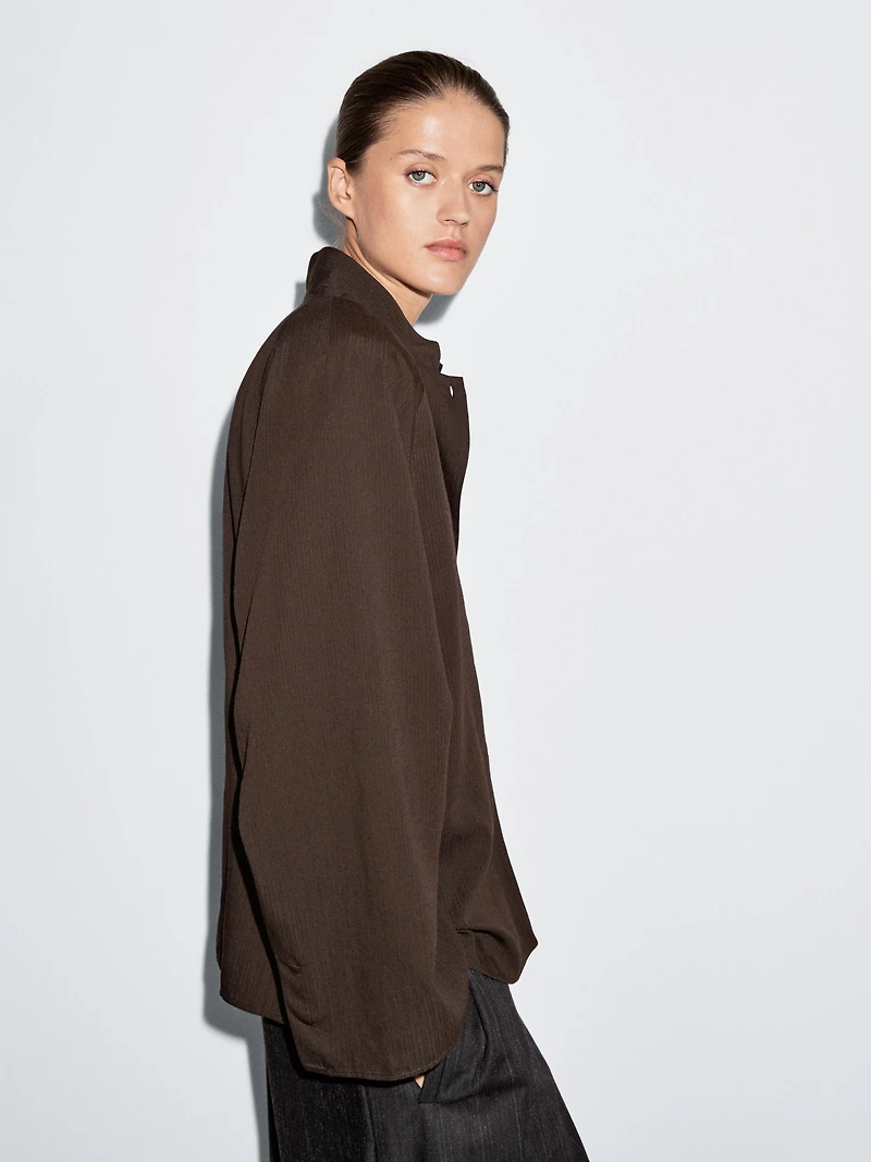 Textured raglan sleeve shirt