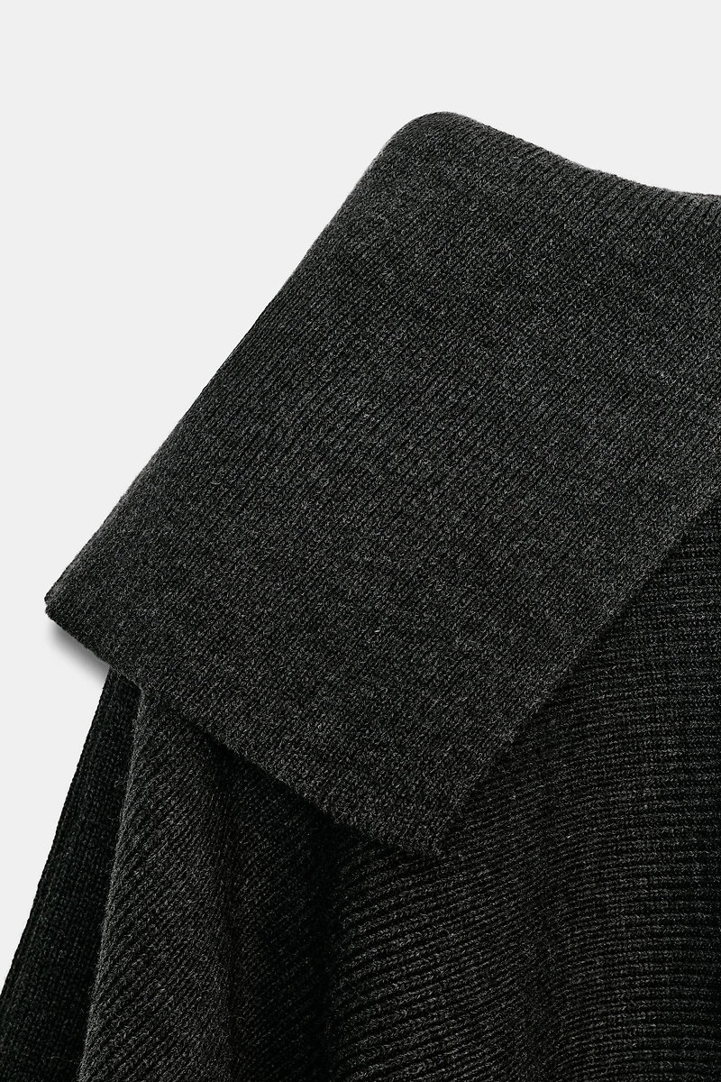 CAPE AVEC LAINE COL ASYMÉTRIQUE
