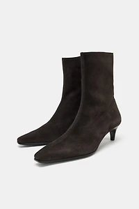 BOTTINES À TALONS KITTEN EN DAIM