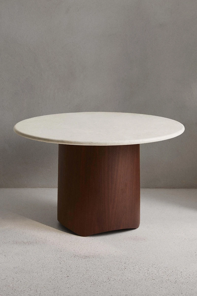 TABLE 04