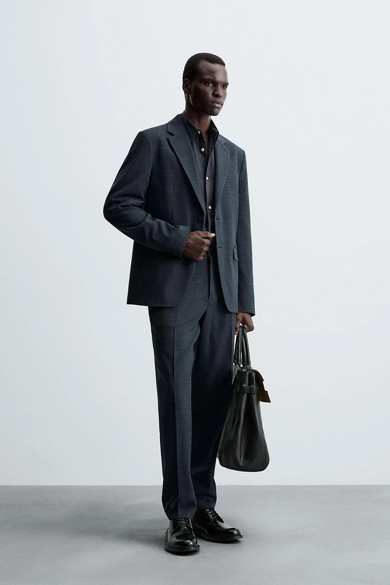 TEXTURED SUIT BLAZER