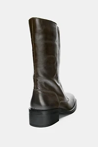 LACED LEATHER ANKLE BOOTS