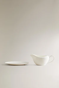 BONE CHINA GRAVY BOAT