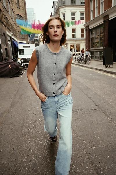 SOFT KNIT VEST