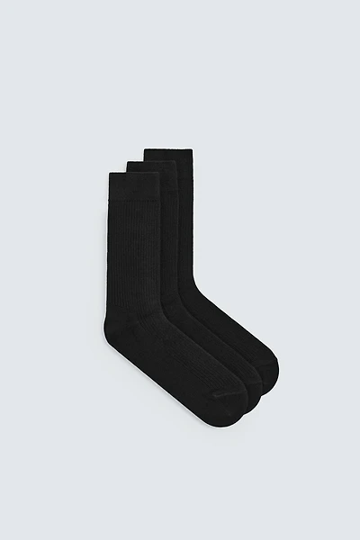 THREE-PACK OF RIBBED SOCKS