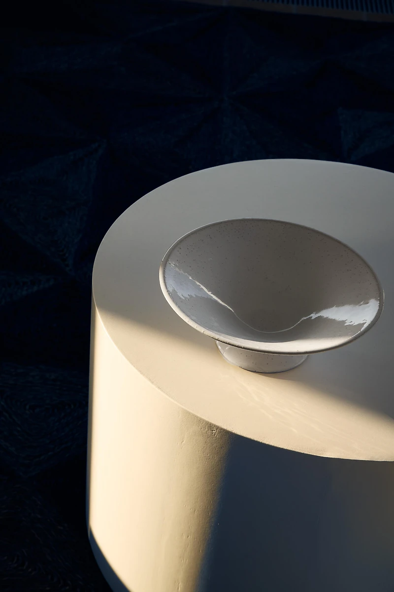 WHITE CERAMIC DECORATIVE BOWL