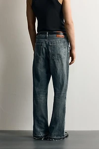 FLARE FIT JEANS