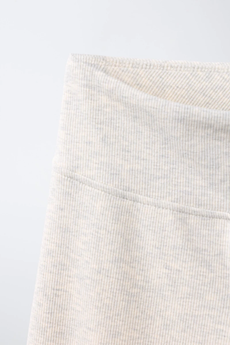 ENSEMBLE CÔTELÉ TOP ET PANTALON DROIT