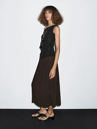 Pleated midi skirt