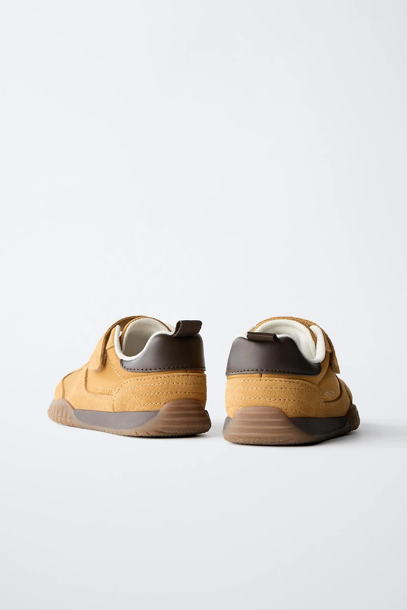 RETRO SNEAKERS
