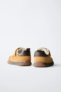 RETRO SNEAKERS