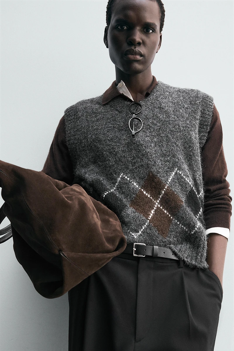 GILET EN MAILLE JACQUARD À LOSANGES