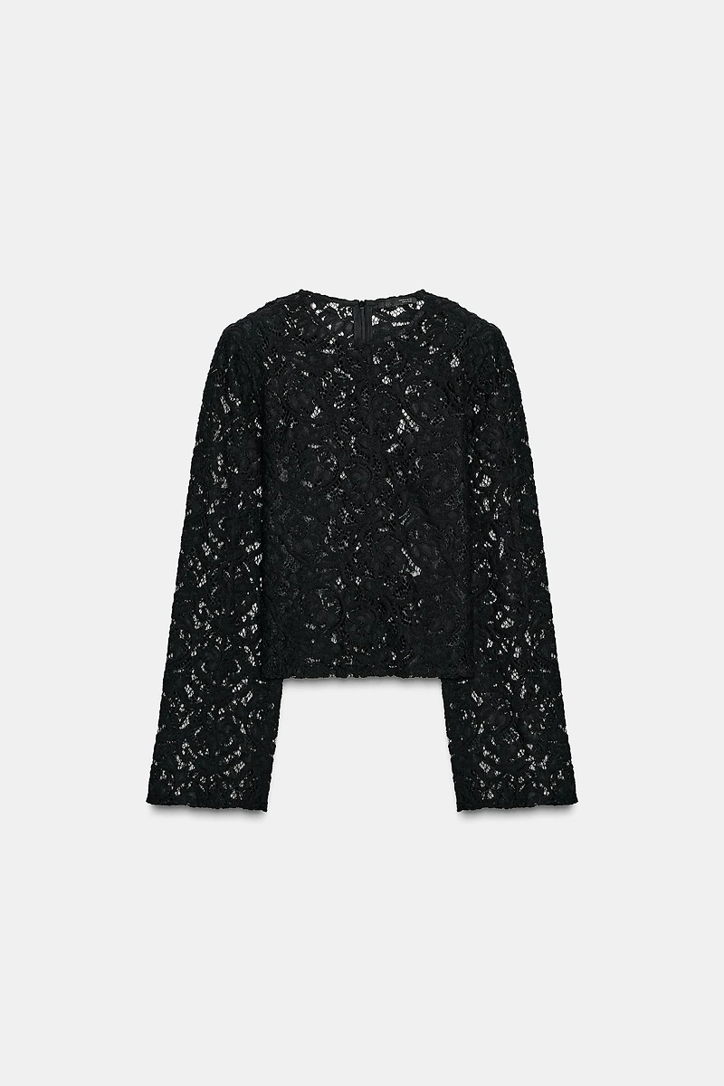 SHOULDER PAD LACE TOP