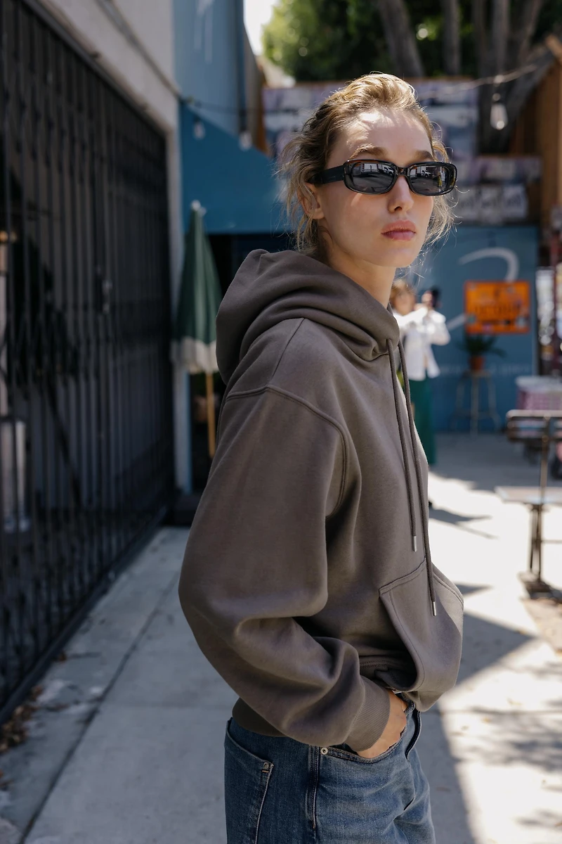 BASIC HOODIE SWEATSHIRT