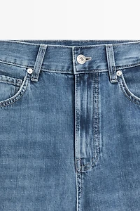 High-waist wide-leg jeans