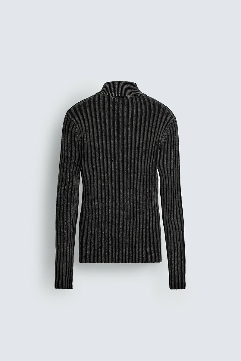 RIBBED TEXTURED JACKET