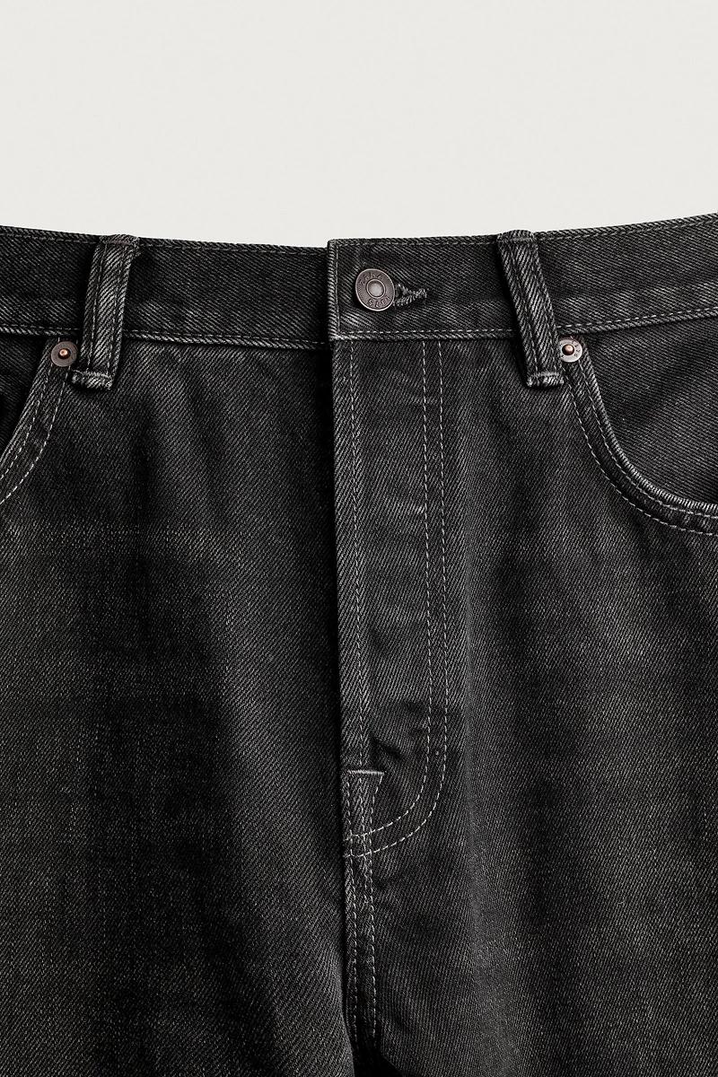 STRAIGHT FIT JEANS