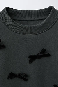 VELVET BOW SWEATSHIRT