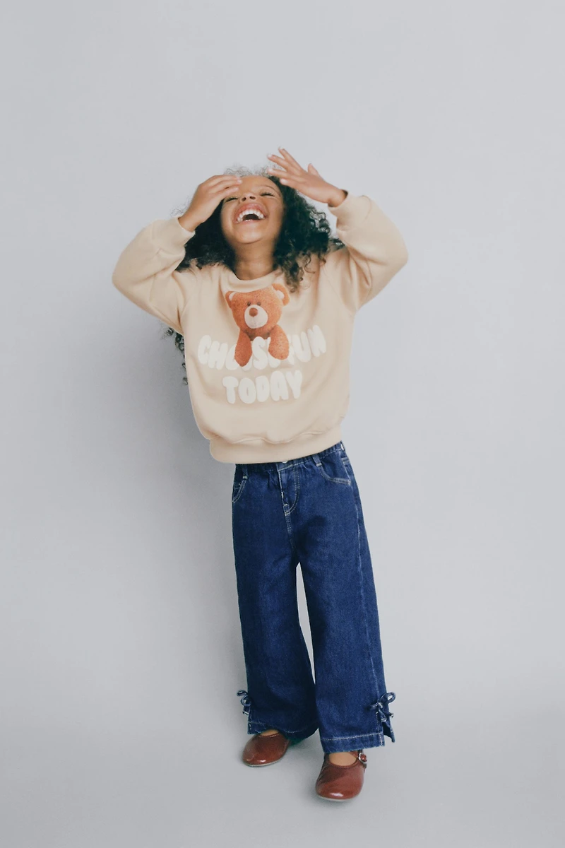 BEAR PRINT SWEATSHIRT