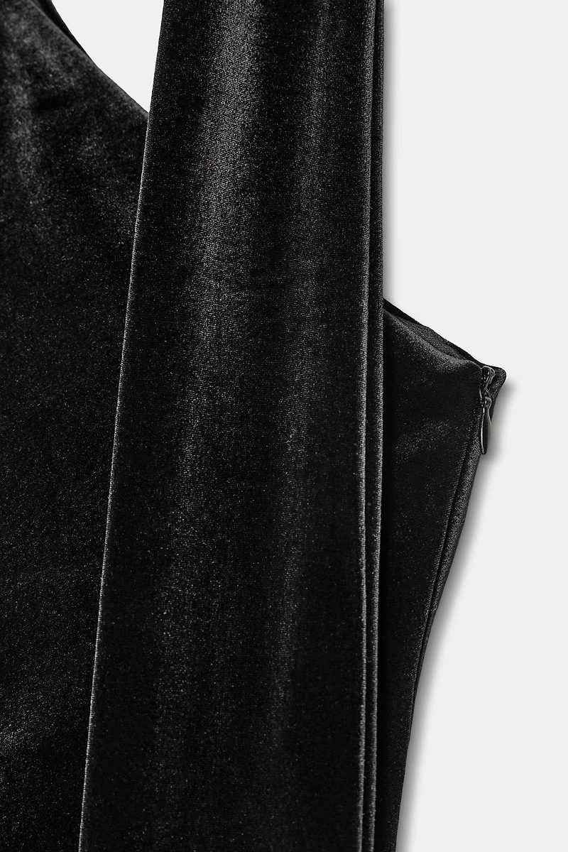 ROBE COURTE EN VELOURS AVEC FOULARD