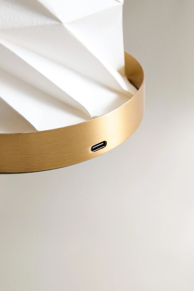 CORDLESS FOLDABLE METAL LAMP