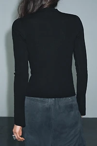 GILET DRAPÉ EN MAILLE